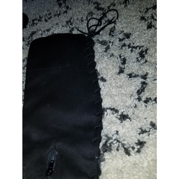 Boots - Picture 3 of 3